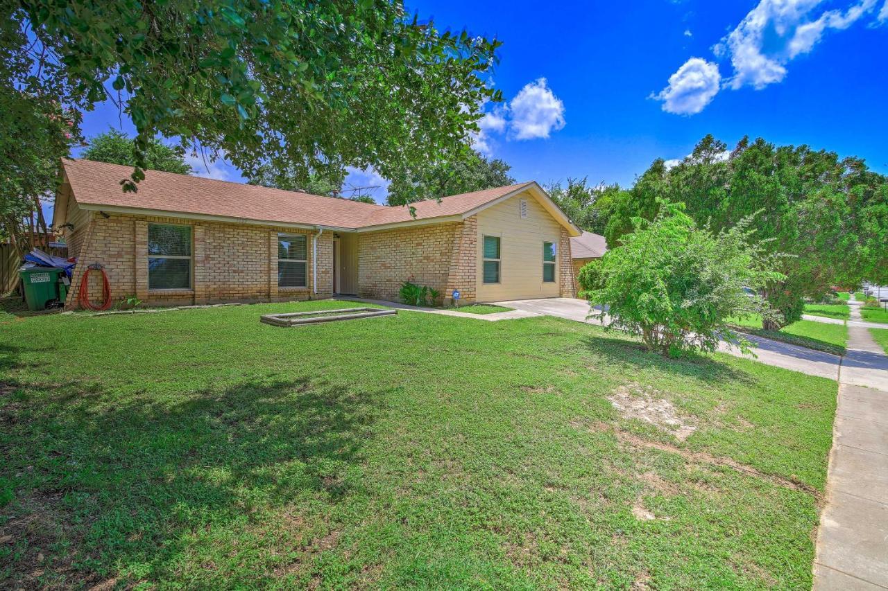 San Antonio Oasis With Hot Tub, Pool And Outdoor Bar! Vila Exterior foto